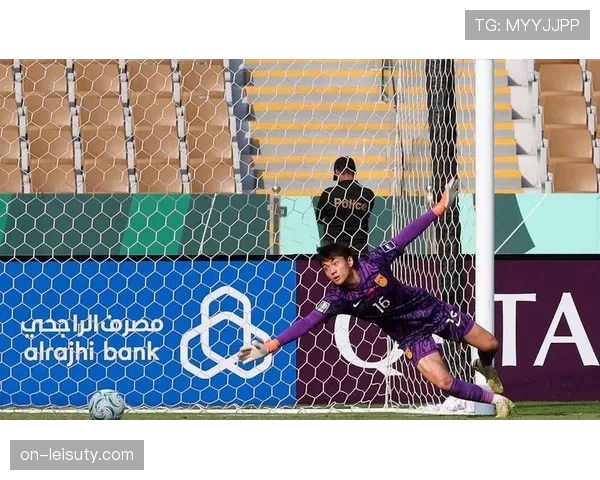 传闻：多家英超俱乐部球探现身威斯特法伦，考察多特蒙德年轻中卫